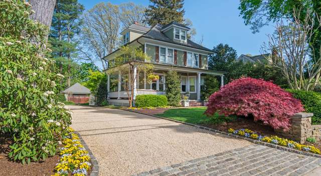 Photo of 134 Ivy St, Oyster Bay, NY 11771