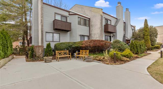 Photo of 10 Wooleys Ln Unit B-1, Great Neck, NY 11023
