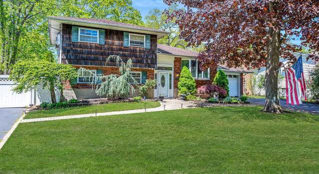 Photo of 1150 Waverly Ave, Holtsville, NY 11742