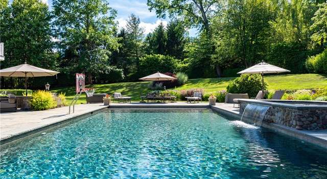 Photo of 7 Fox Run, Purchase, NY 10577