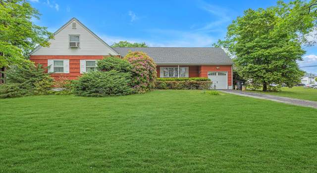 Property at 1519 Saint Louis Ave, Bay Shore, NY 11706, 5 beds, 2 baths