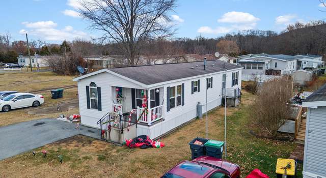 Photo of 160 Democracy Ln, Washingtonville, NY 10992