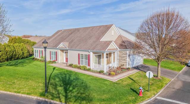 Photo of 20 Oakhurst Ct, Mount Sinai, NY 11766