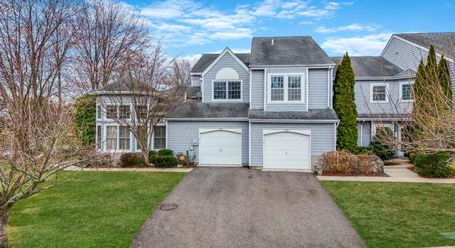 Photo of 158 Lakebridge Dr N, Kings Park, NY 11754