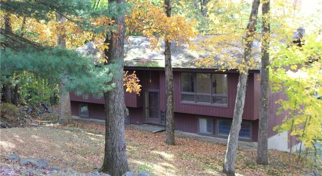 Photo of 19 Lakeview Ter, Amawalk, NY 10501