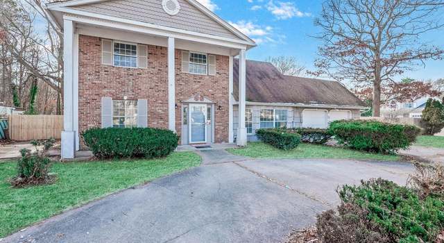 Photo of 12 Rowe St, Coram, NY 11727