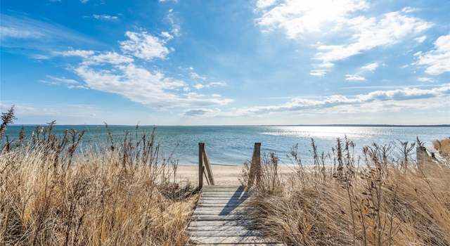 Photo of 1521 Peconic Bay Blvd, Laurel, NY 11948