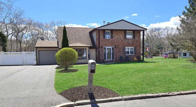 Photo of 14 Rita Dr, Mount Sinai, NY 11766