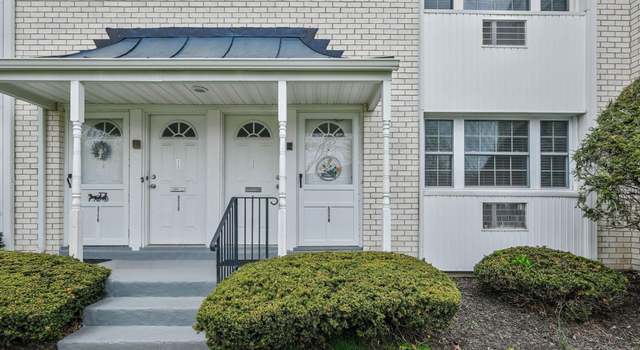 Photo of 3118 Wilshire Ln #3118, Oakdale, NY 11769