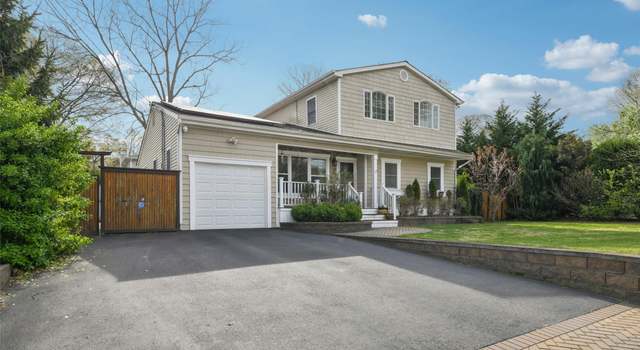 Photo of 3 Bayard St, Lake Grove, NY 11755