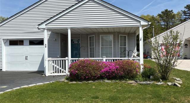 Photo of 12 Orange Tree, Manorville, NY 11949