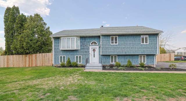 Photo of 8 Country Ln, Warwick, NY 10990