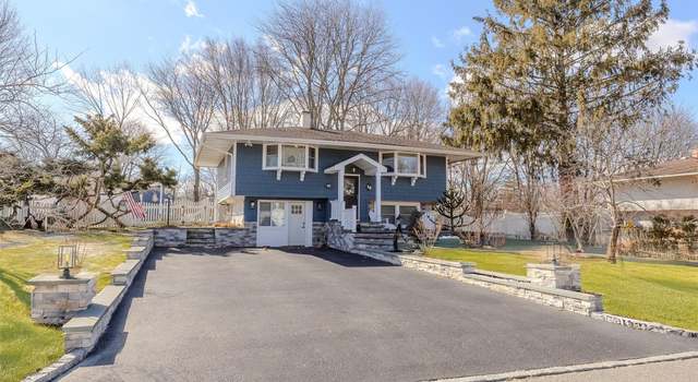 Photo of 16 Ringneck Ln, Setauket, NY 11733