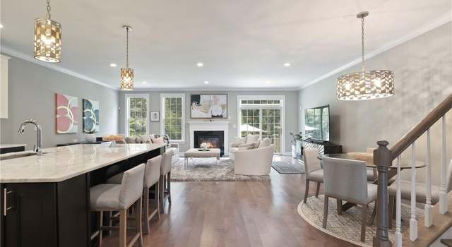 Photo of 4 Langeloth Dr, Cortlandt Manor, NY 10567