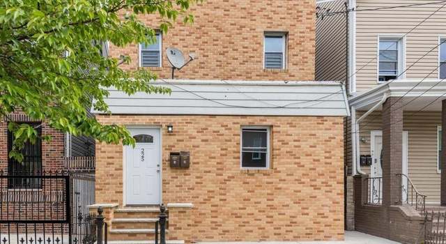 Photo of 225 Warwick St, Brooklyn, NY 11207