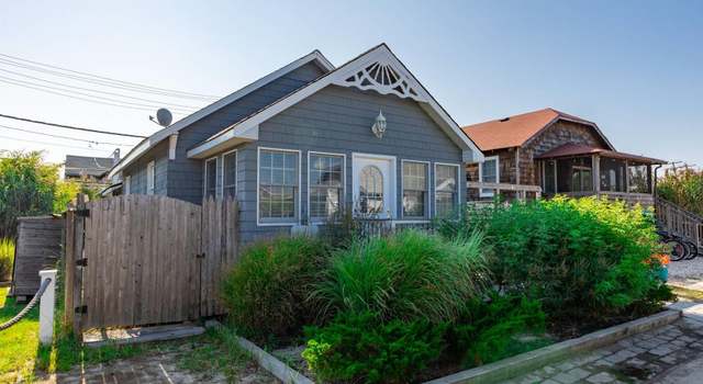 Photo of 956 Surfview Walk, Ocean Beach, NY 11770