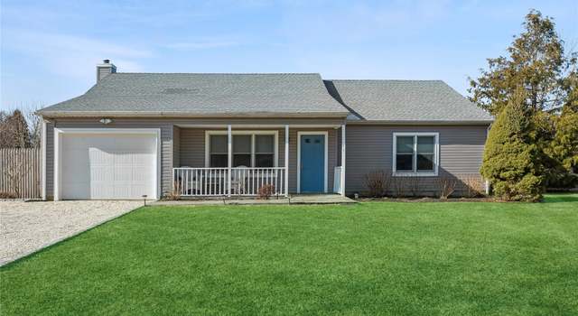 Photo of 71 Sunup Trl, Aquebogue, NY 11931