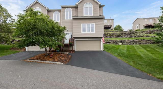 Photo of 10 Cliffside Ct, Highland Mills, NY 10930