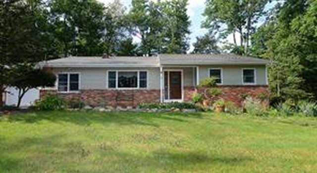 Photo of 4 Park Ln, Mahopac, NY 10541
