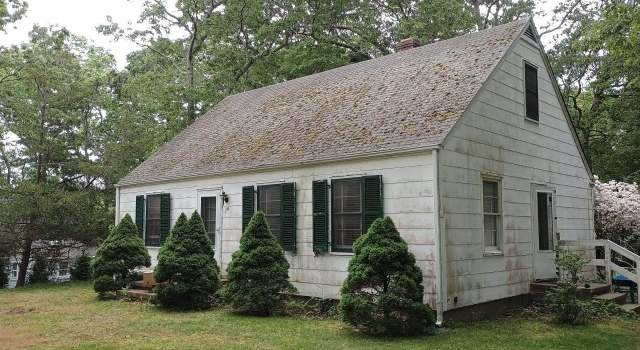 Photo of 14 Trout Ln, Southampton, NY 11968
