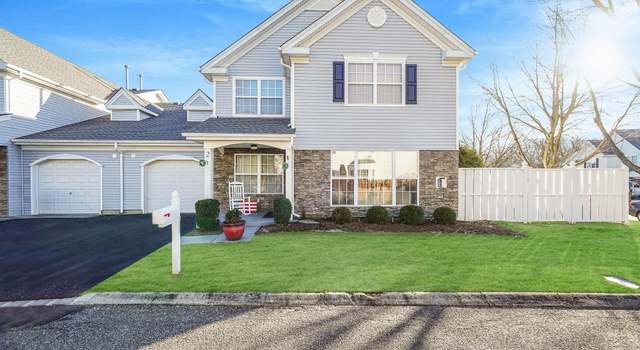 Photo of 2 Tracie Ln, Middle Island, NY 11953