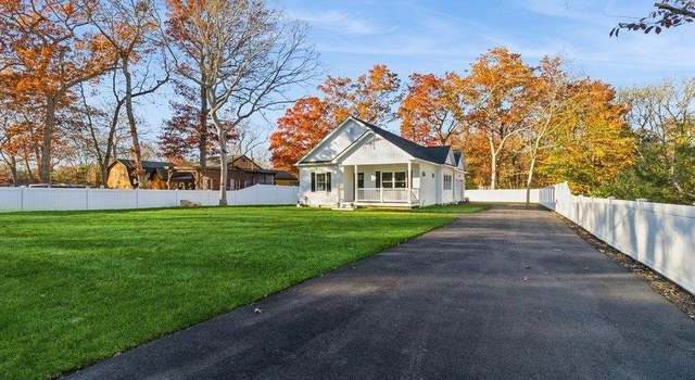 Photo of 48 Avon Ln, Middle Island, NY 11953