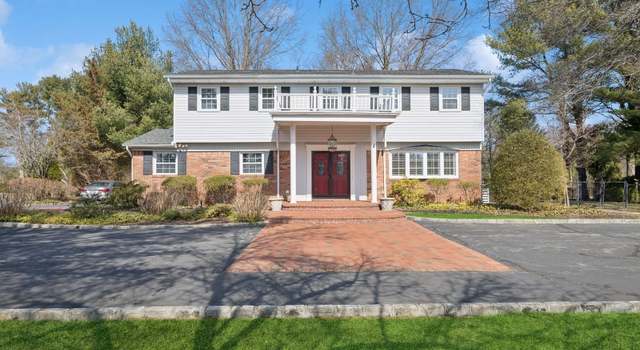Photo of 5 Northgate Dr, Syosset, NY 11791