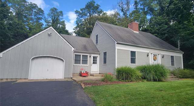 Photo of 39 Van Brunt Manor Rd, East Setauket, NY 11733
