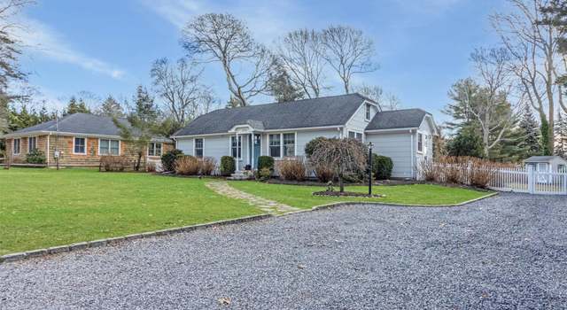 Photo of 250 Oak Rd, New Suffolk, NY 11956
