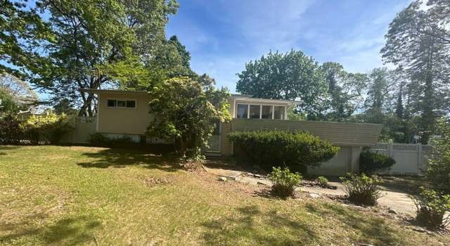 Photo of 4 Lolly Ln, Centereach, NY 11720