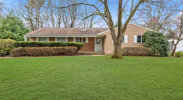 Photo of 16 Kirkland Dr, Greenlawn, NY 11740