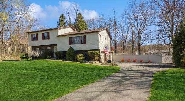 Photo of 18 Newhard Pl, Hopewell Junction, NY 12533