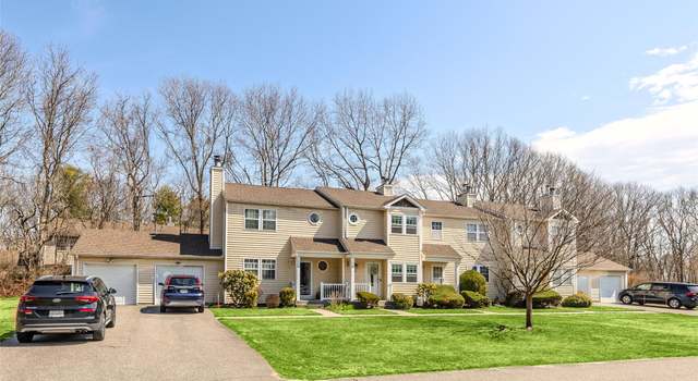 Photo of 11 Kent Cmns, Yaphank, NY 11980