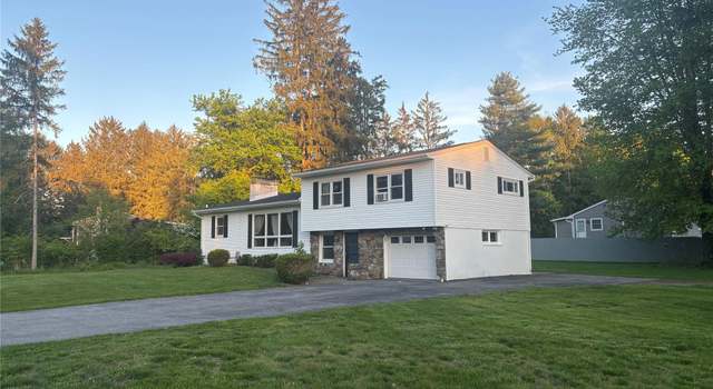 Photo of 32 Lawrence Rd, Hyde Park, NY 12538