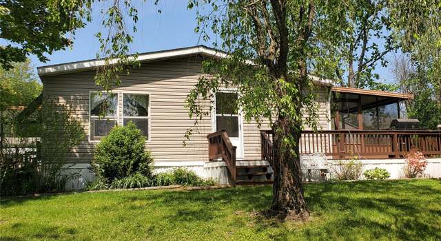 Photo of 1040 Violet Ave #17, Hyde Park, NY 12538