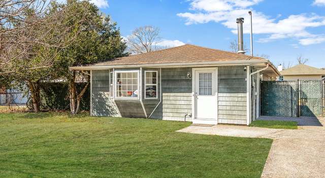 Photo of 91 Eleanor Ave, Mastic, NY 11950