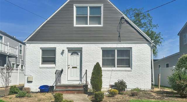 Photo of 3017 Harding St, Oceanside, NY 11572