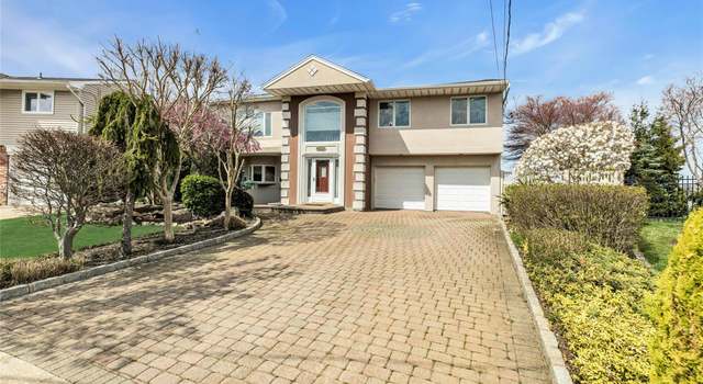 Photo of 2789 Rita Ct, Bellmore, NY 11710