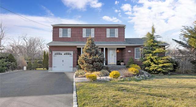Photo of 270 Idle Hour Blvd, Oakdale, NY 11769