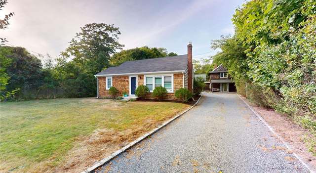 Photo of 14 Franklin Ave, Westhampton Beach, NY 11978