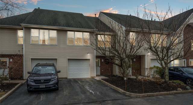 Photo of 4 Deer Ct Dr, Middletown, NY 10940