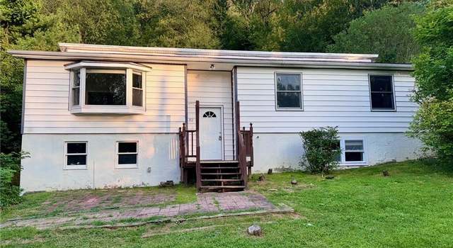 Photo of 112 Greenwood Dr, Beacon, NY 12508