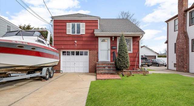Photo of 34 Coolidge Ave, Amity Harbor, NY 11701