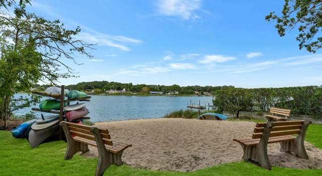 Photo of 875 Oak Ave, Southold, NY 11971