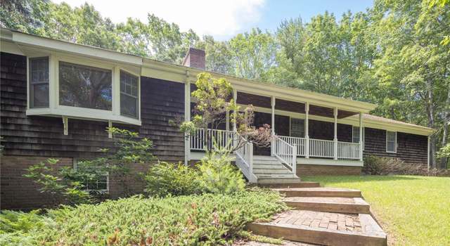 Photo of 2090 Wunneweta Rd, Cutchogue, NY 11935