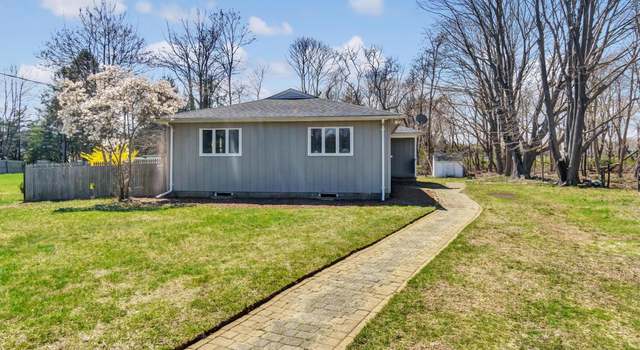 Photo of 24 Atlantic Ave, East Moriches, NY 11940