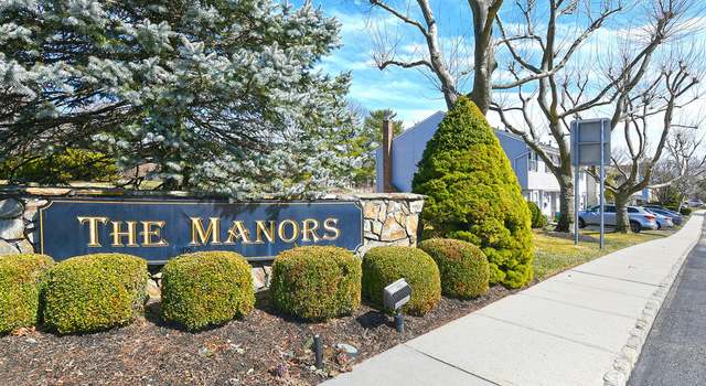 Photo of 24 Manors Dr, Jericho, NY 11753