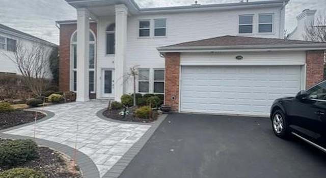 Photo of 114 Fairway View Dr, Commack, NY 11725