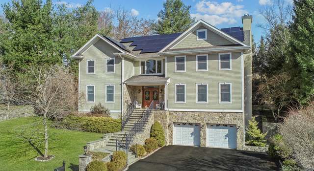Photo of 66 Roundabend Rd, Tarrytown, NY 10591