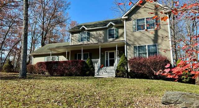 Photo of 8 Carrington Ct, Salt Point, NY 12578
